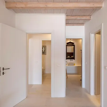 Donum Dei Seaside & Apartamento Krotiri