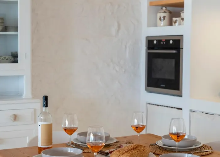 Donum Dei Seaside & דירה Krotiri